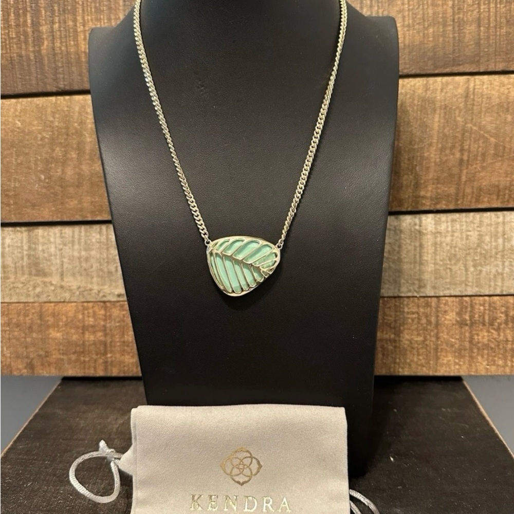 Kendra Scott Reversible Merritt Mint Green Gold Tone Pendant Necklace